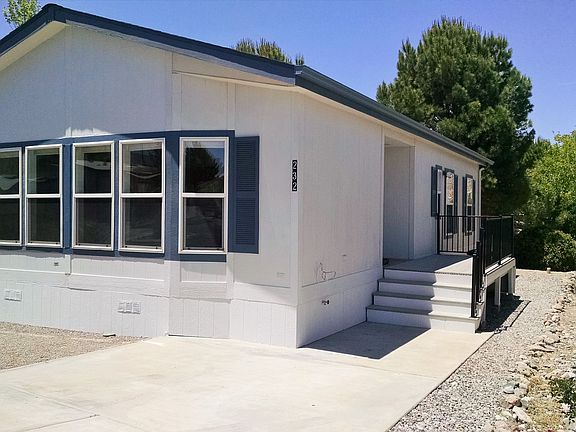 3rd image of 232 E Cottonwood Pl