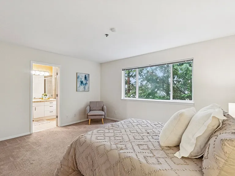 16219 Northup Way #C201 — Photo 24