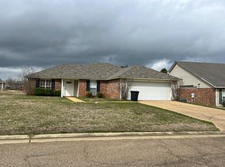 216 Earnestine Rd, Byram, MS 39272