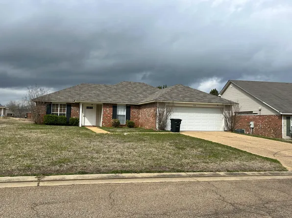 216 Earnestine Rd, Byram, MS 39272