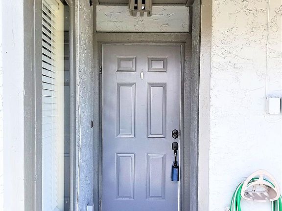 2nd image of 140 Limewood Pl Unit 4