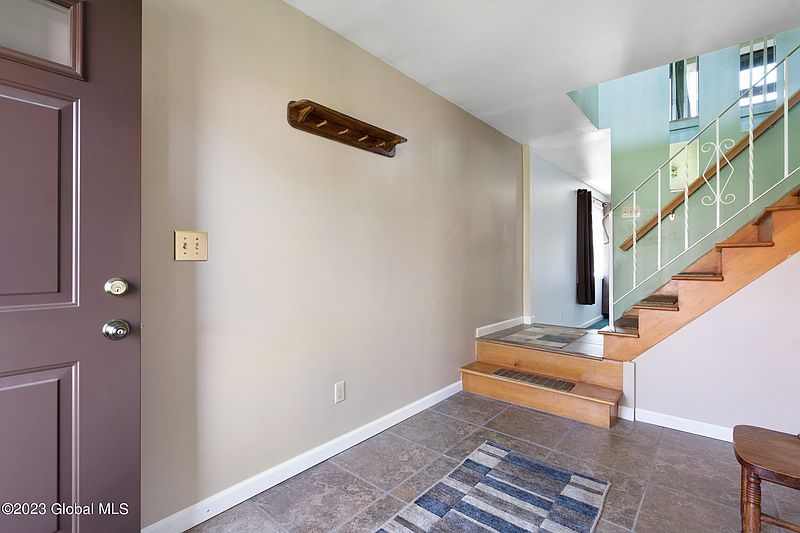 5th image of 1740 Van Cortland Street