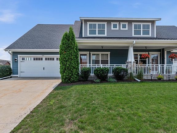 3rd image of 9315 Hollyhock LANE