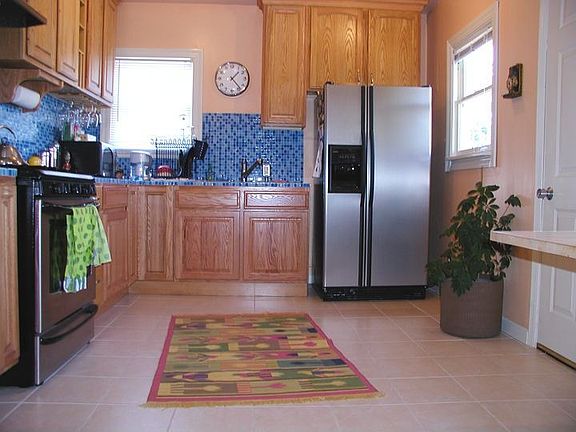 Large eat-in kitchen
