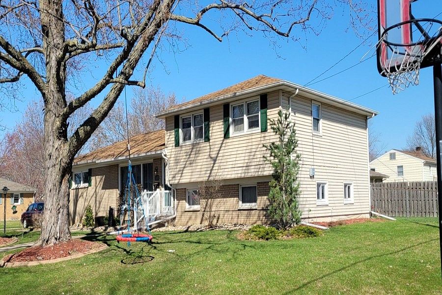 2nd image of 3904 1st St