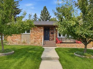 736 SE Canfield Pl SW, Calgary, AB T2W 1K6