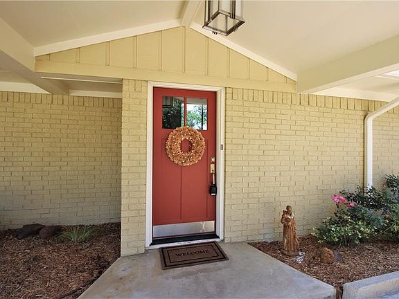 3rd image of 108 Noweta Pl