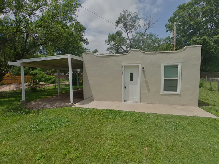 2239 S Santa Fe St — Photo 5
