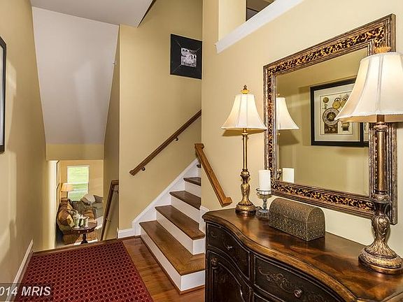 2nd image of 8819 Boulder Hill Pl
