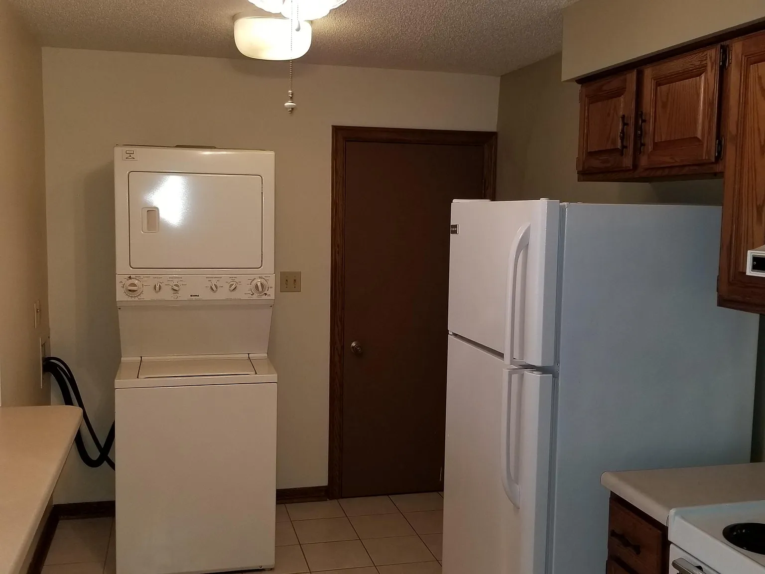 431 N Walnut St — Photo 4