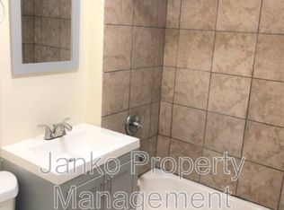 610 E 71st St #1, Chicago, IL 60619