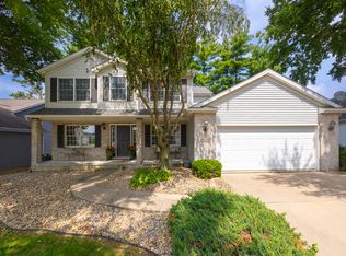 2805 Spangle Rd, Bloomington, IL 61705