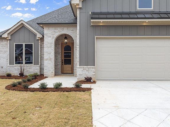2nd image of 1530 Sawtooth Dr