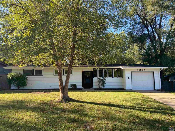 1225 SW Cornwall St, Topeka, KS 66611