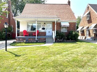 1624 Hollywood St, Dearborn, MI