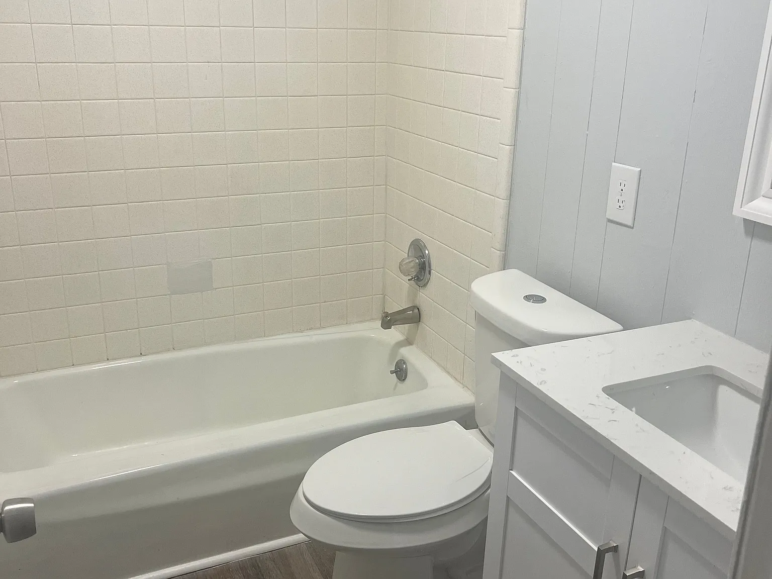 2 bed, 1035 sqft, $900 — Photo 4