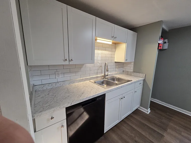 2424 Tinnell Ct #2424 — Photo 2