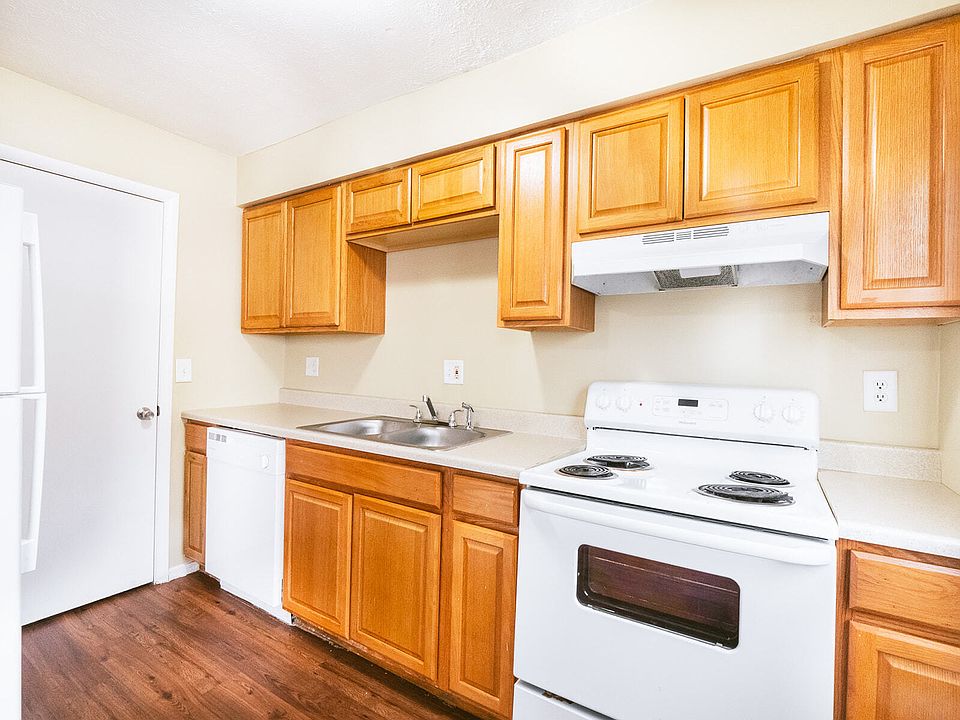 1st image of 10893 Birchridge Dr #10907