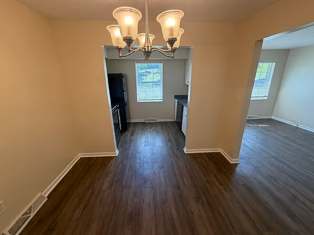 2 bed, 1000 sqft, $1,350 — Photo 4