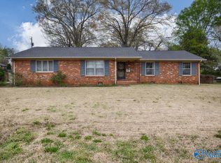 366 College Park Ct NW, Huntsville, AL 35805