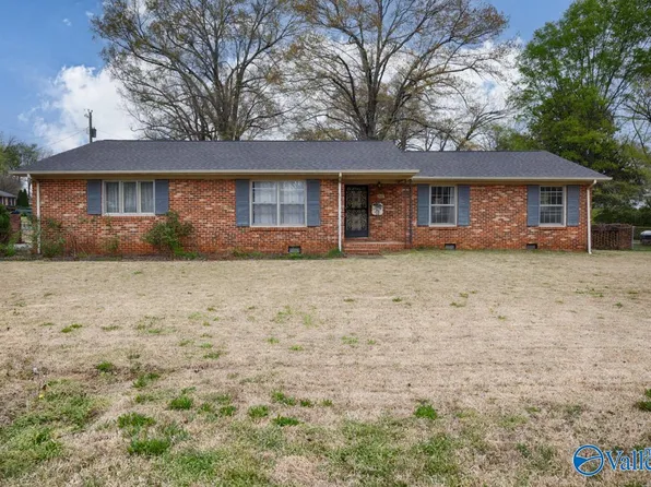 366 College Park Ct NW, Huntsville, AL 35805