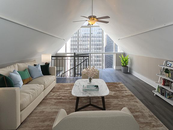 2nd image of 320 N Michigan Ave #715108bd4