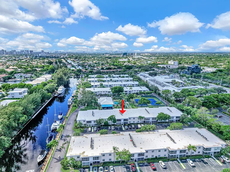 6279 Bay Club Dr #3 — Photo 48