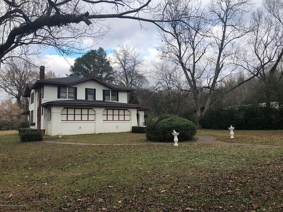1st image of 764 Askew Rd