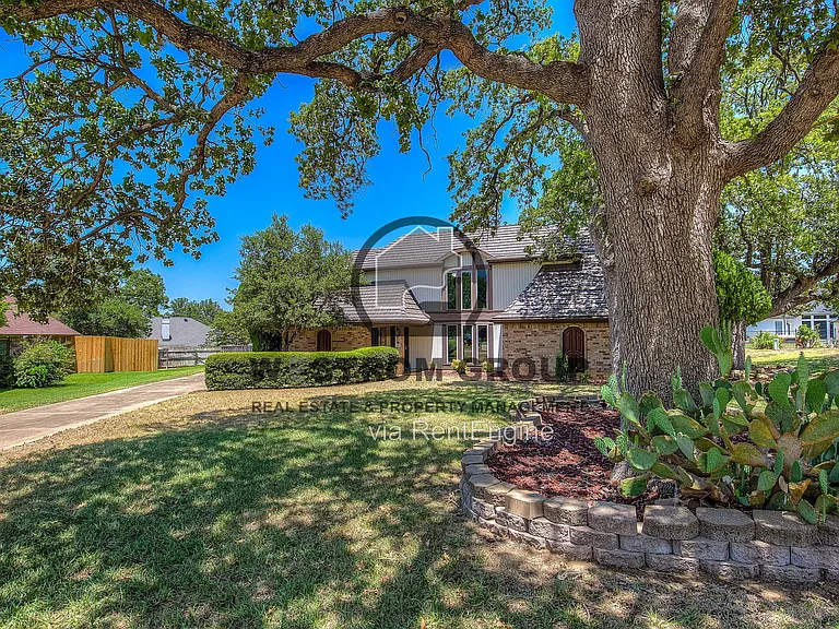307 Oakmont Dr — Photo 3