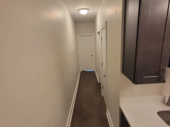 620 Summit Avenue image 4 of 11