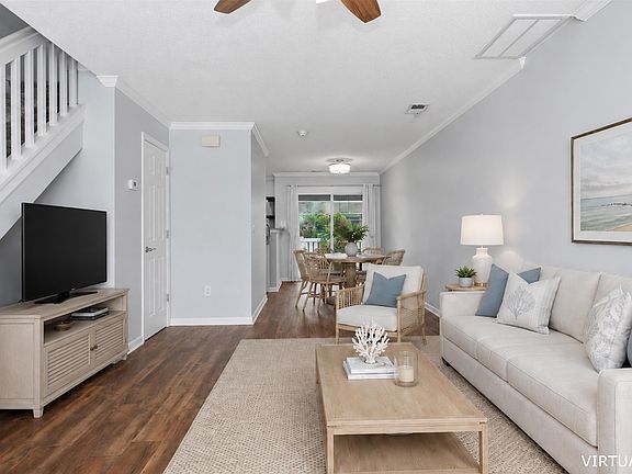 4th image of 3586 Evergreen Way #3586