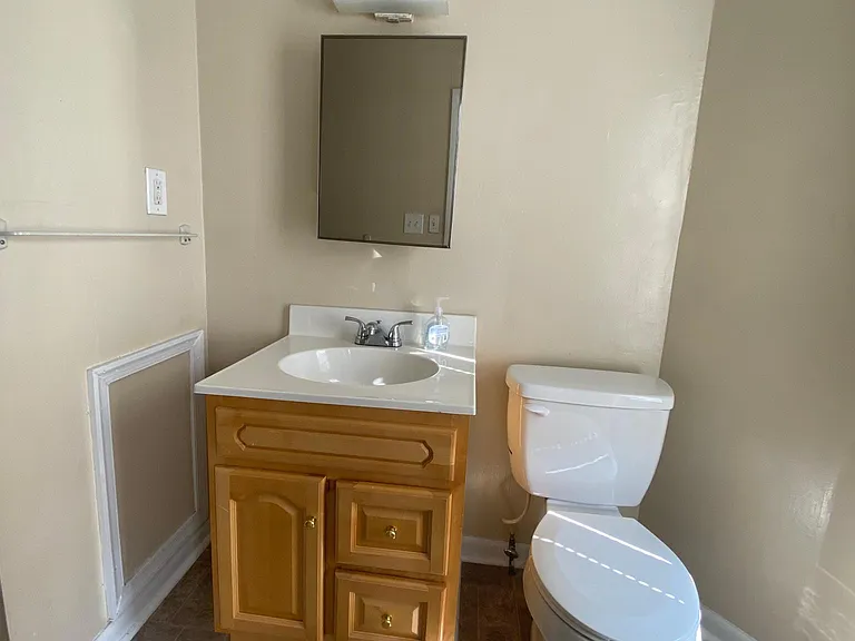 159 E Penn St #HOUSE — Photo 15