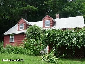 2nd image of 390 Housatonic St