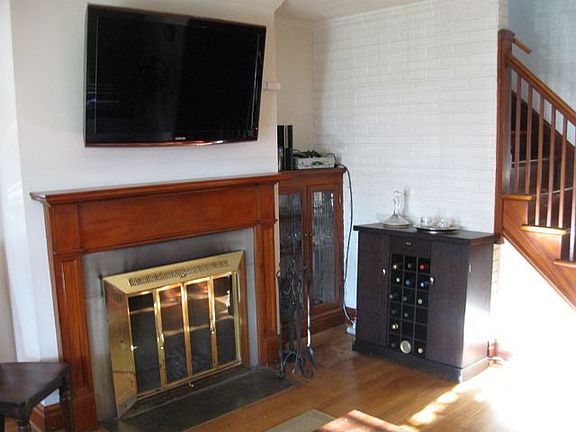 4th image of 752 S Roosevelt Ave