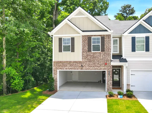 371 Lanier Cir, Woodstock, GA
