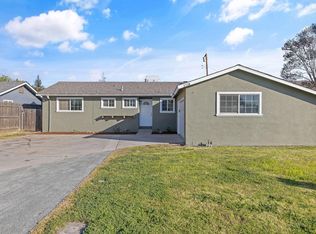 2528 W Howard Avenue, Visalia, CA 93277
