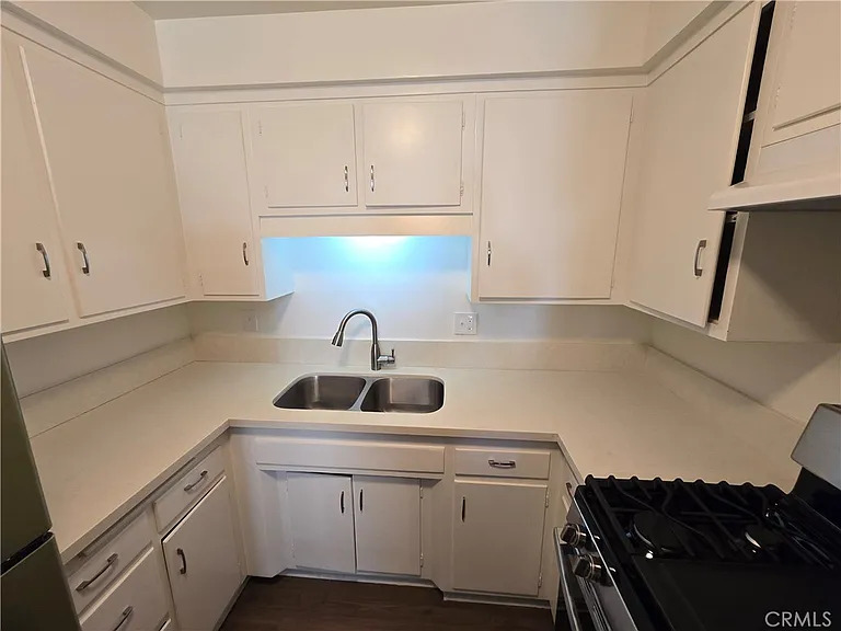 123 W Lomita Ave #2 — Photo 6