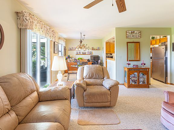 5th image of 49 Amber Ct Unit W2