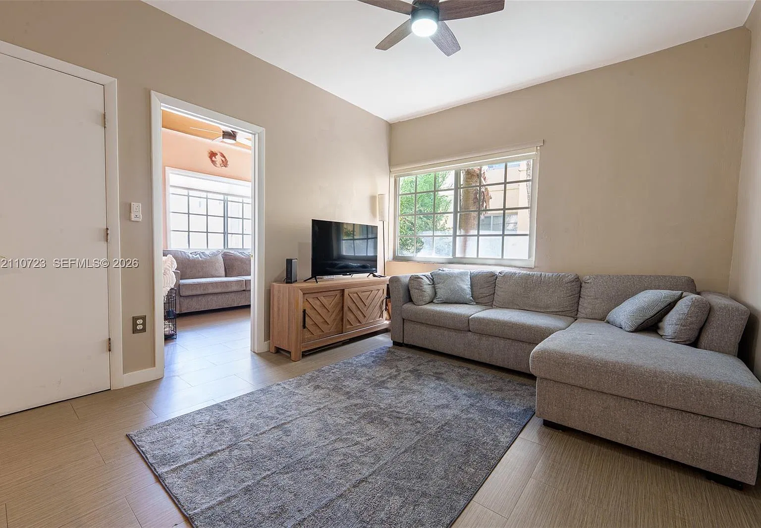 The Gatsby Condo — Photo 1