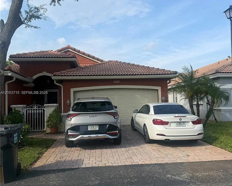 3555 SW 49th Ct