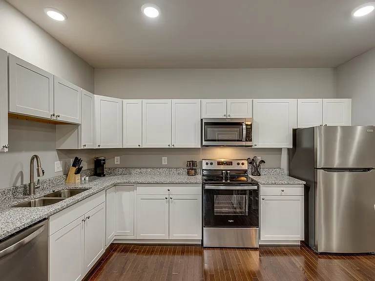 448 Caldwell Dr — Photo 6