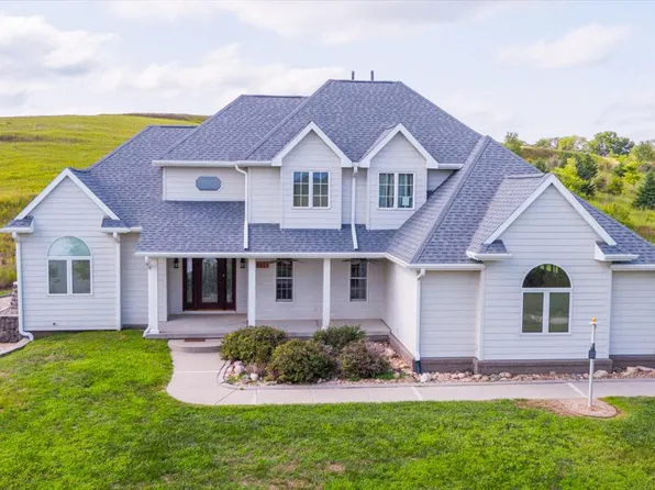 802 Cedar Rd, Portsmouth, IA 51565