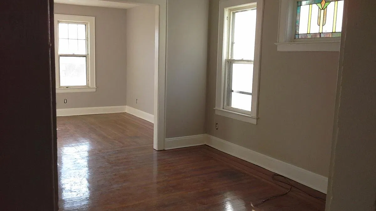 3 bed, $2,345 — Photo 4