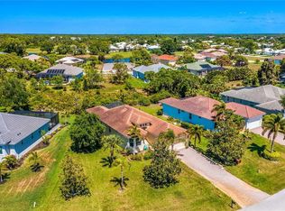 225 Arlington Dr, Placida, FL 33946