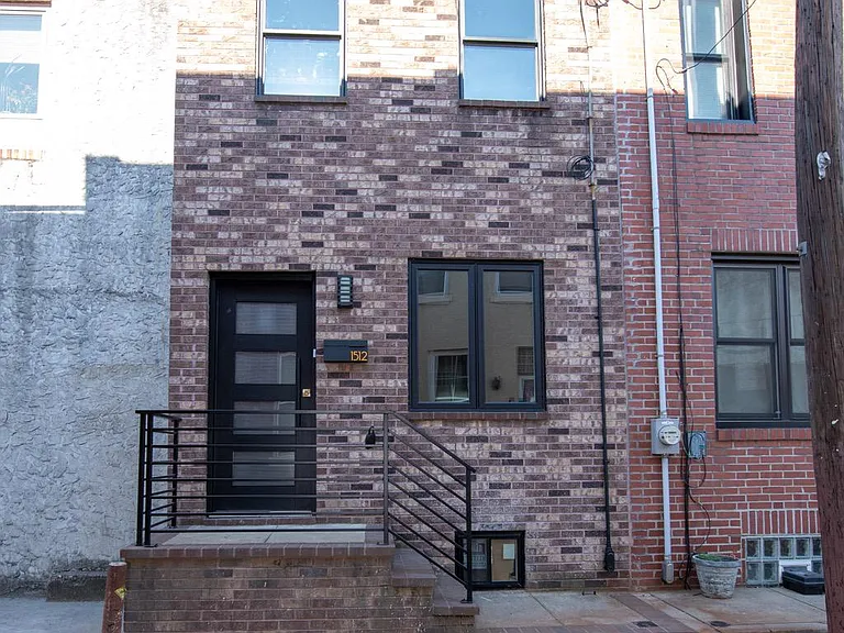 1512 S Beulah St — Photo 1
