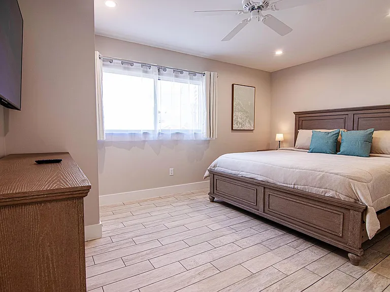 830 SW Santa Barbara Pl — Photo 72