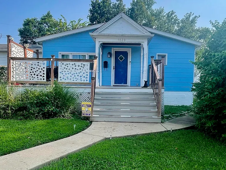 7020 Bancroft Ave — Photo 1