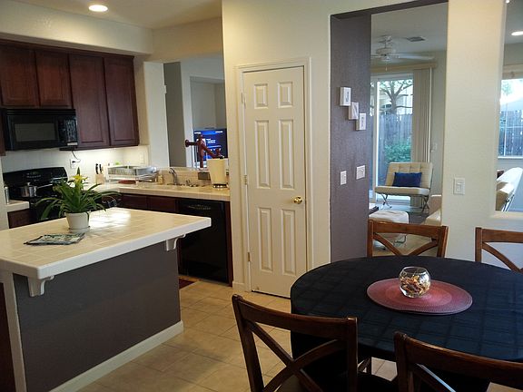 2nd image of 302 Luella Ln
