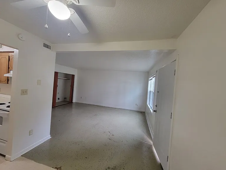 County View Apartments — Photo 35