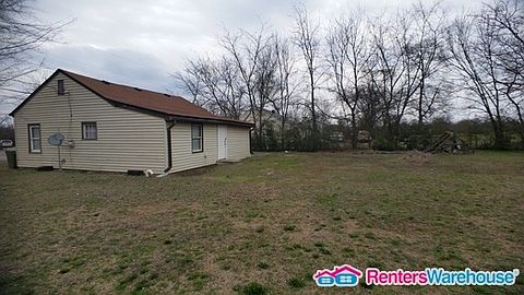 3rd image of 212 E Adams Ave